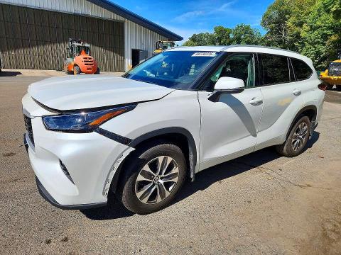 Photo 1 from auction – 2022 TOYOTA HIGHLANDER with VIN 5TDGZRBH5NS580930