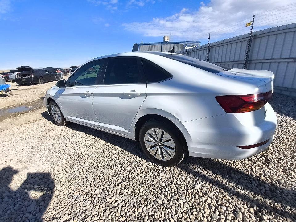 Photo 2 from auction – 2019 VOLKSWAGEN JETTA with VIN 3VWC57BU3KM275429