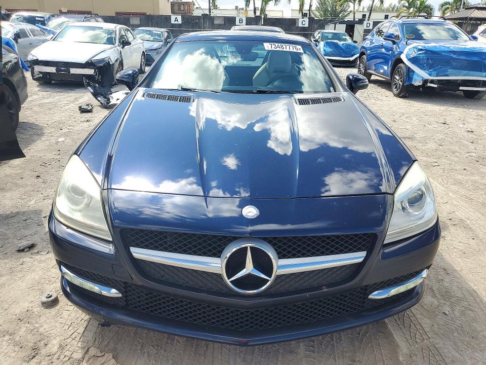 Снимка 5 от търг – 2013 MERCEDES-BENZ SLK с VIN WDDPK5HA4DF051111