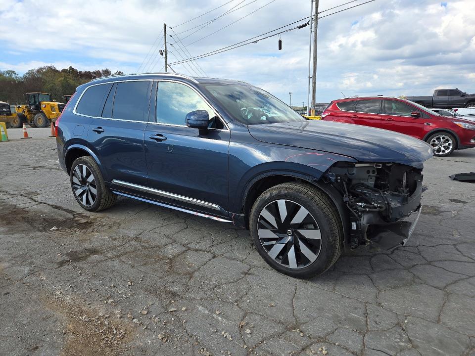 Photo 4 from auction – 2023 VOLVO XC90 with VIN YV4H600A1P1928931