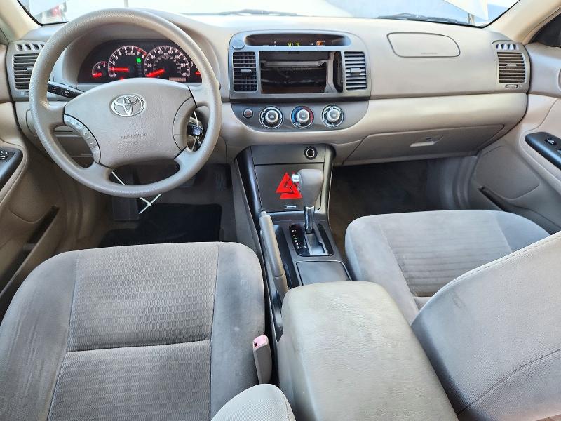 Zdjęcie 8 z aukcji – 2005 TOYOTA CAMRY z VIN 4T1BE30KX5U075068