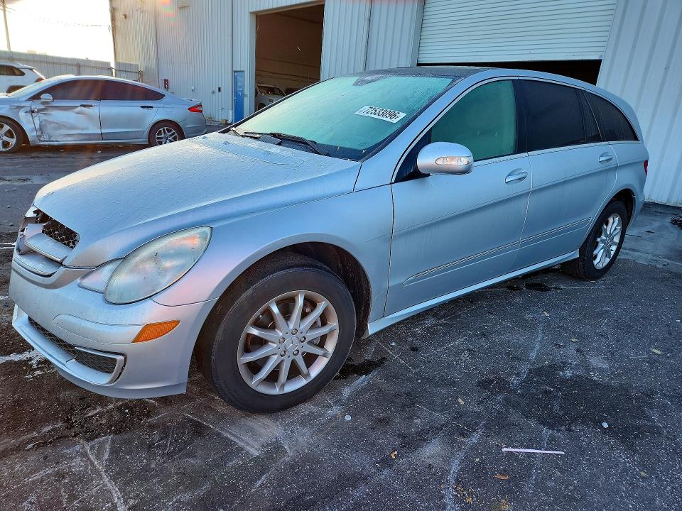 MERCEDES-BENZ R 2007 with VIN 4JGCB65E37A038319 - Photo from auction