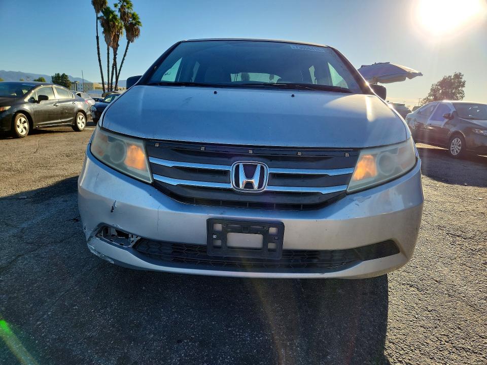 Снимка 5 от търг – 2012 HONDA ODYSSEY с VIN 5FNRL5H2XCB019856