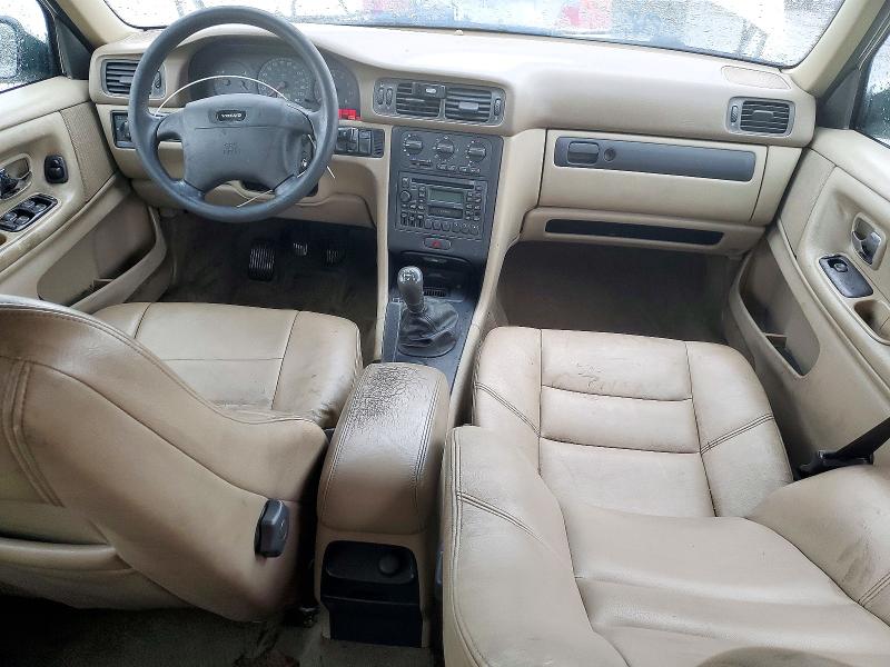 Снимка 8 от търг – 1999 VOLVO V70 с VIN YV1LW55A3X2623115