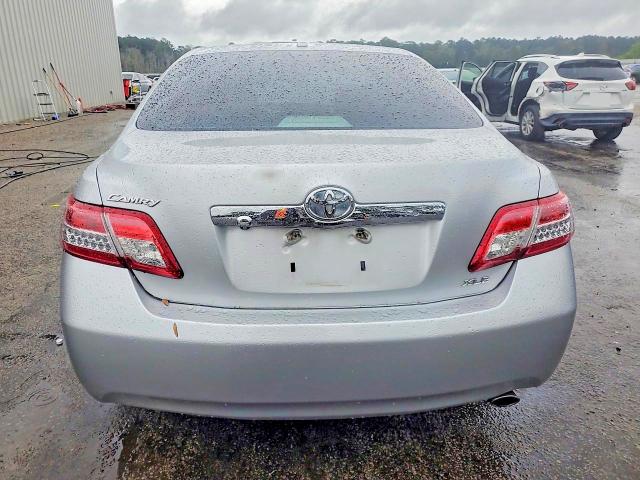 Photo 6 from auction – 2011 TOYOTA CAMRY with VIN 4T1BF3EK2BU224798
