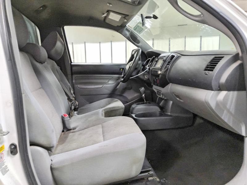 Снимка 10 от търг – 2013 TOYOTA TACOMA с VIN 5TFNX4CN8DX023748