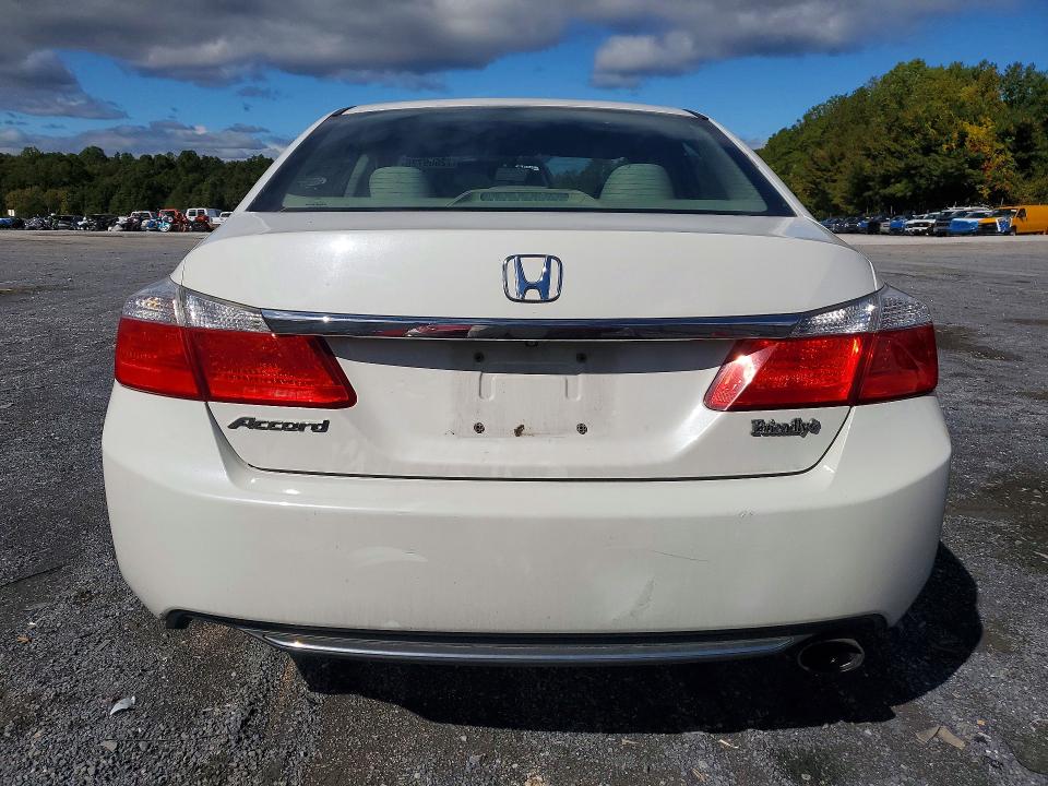 Снимка 6 от търг – 2015 HONDA ACCORD с VIN 1HGCR2F38FA225609