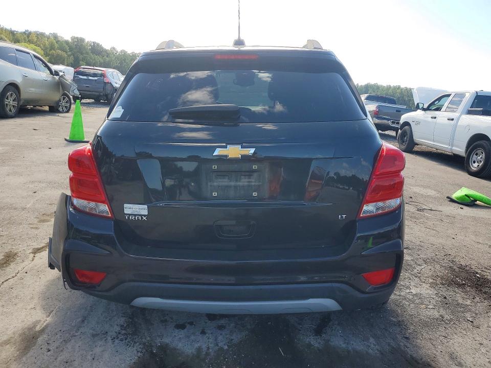 Photo 6 from auction – 2020 CHEVROLET TRAX with VIN KL7CJLSB7LB314177