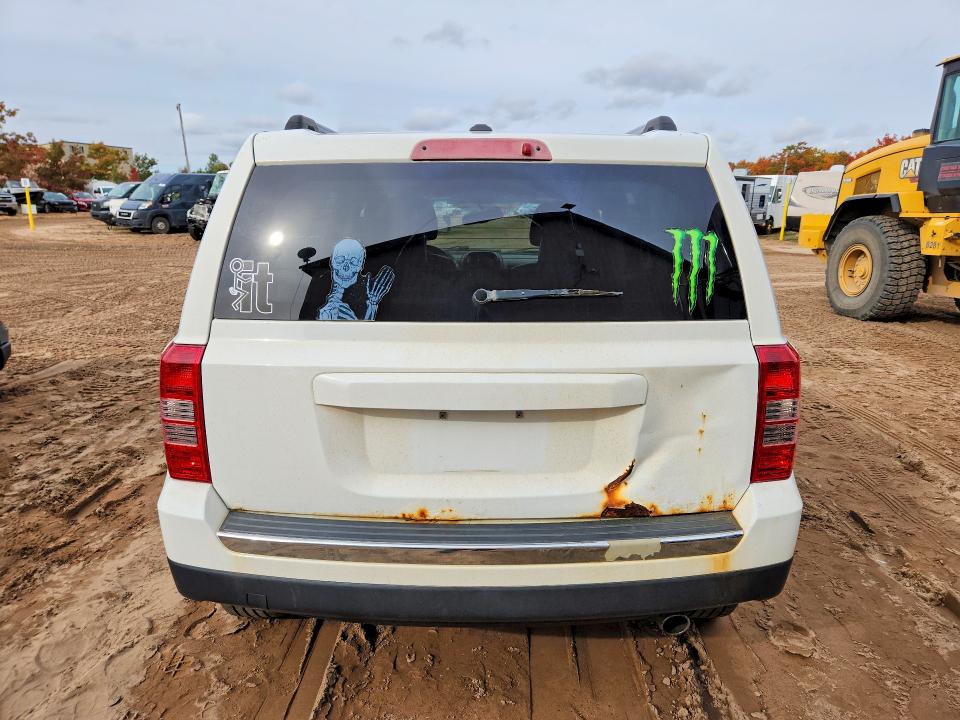 Zdjęcie 6 z aukcji – 2014 JEEP PATRIOT z VIN 1C4NJPCB7ED601091