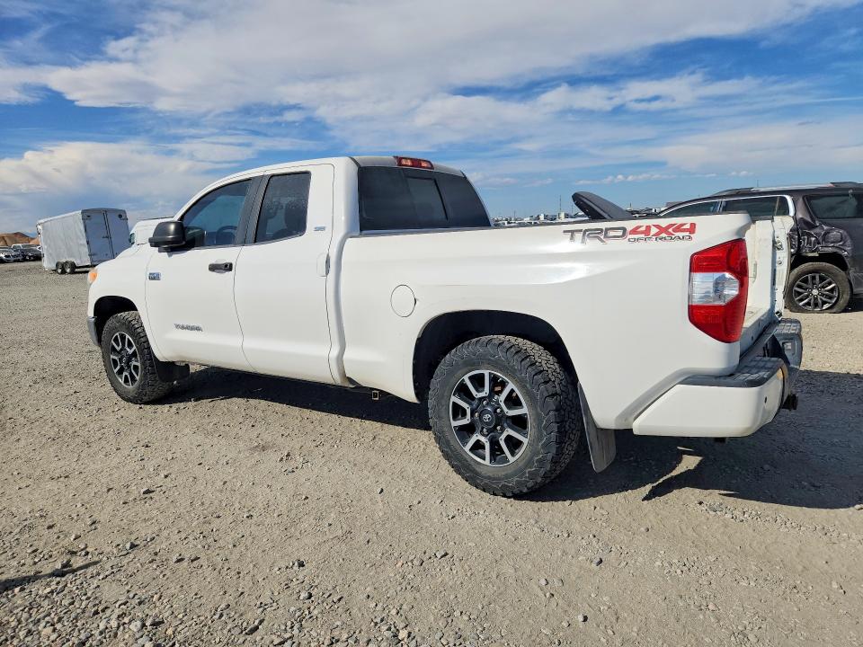 Снимка 2 от търг – 2017 TOYOTA TUNDRA с VIN 5TFUW5F10HX586702