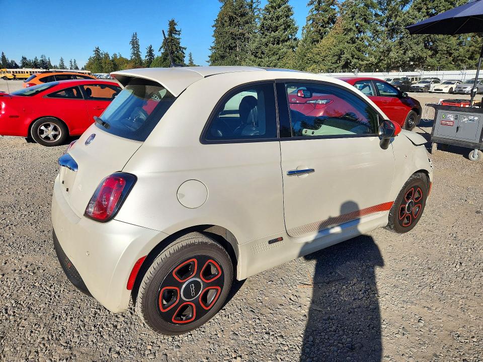 Снимка 3 от търг – 2013 FIAT 500 с VIN 3C3CFFGE3DT740252