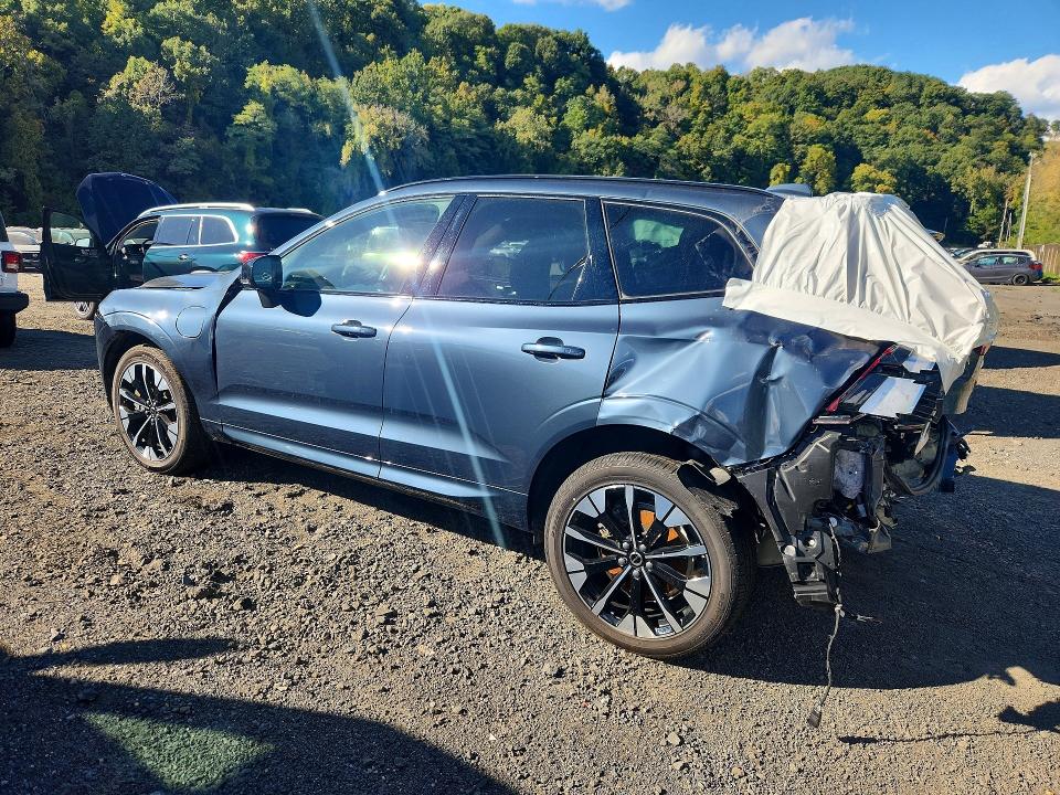 Снимка 2 от търг – 2026 VOLVO XC60 с VIN YV4H60RC9T1432953