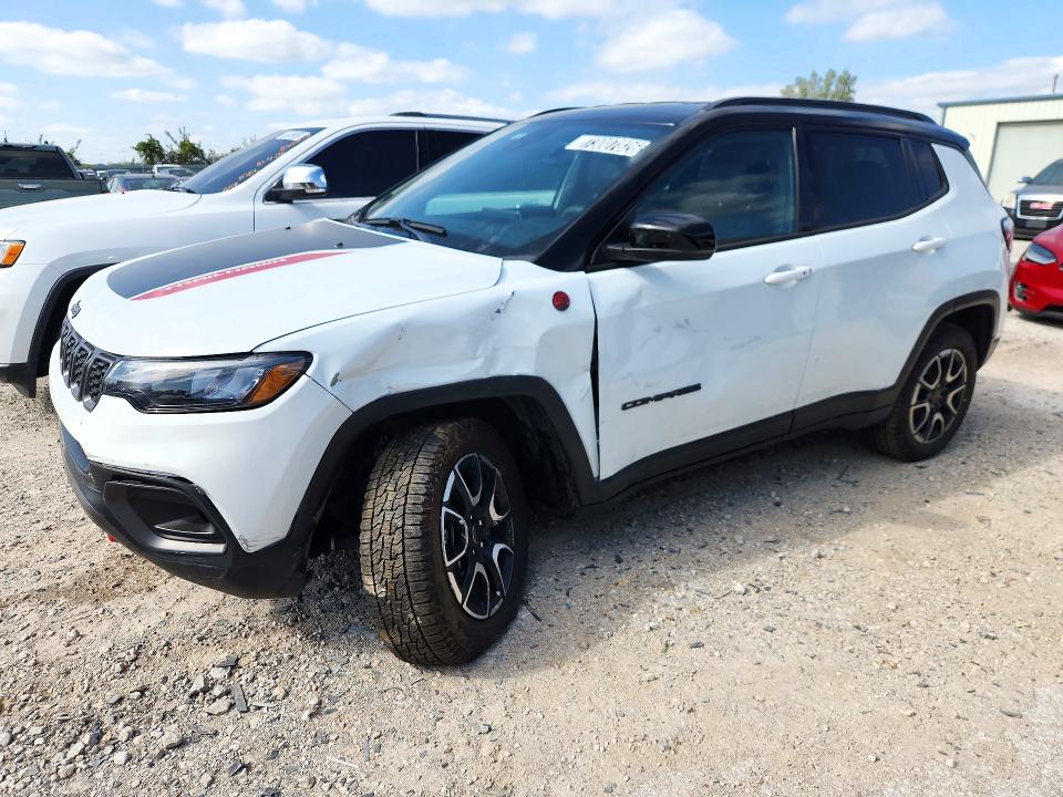صورة رقم 1 من المزاد - 2025 JEEP COMPASS مع VIN 3C4NJDDN8ST543716