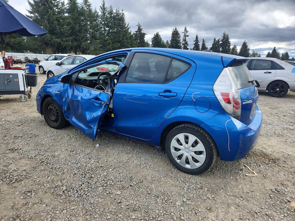 Zdjęcie 2 z aukcji – 2014 TOYOTA PRIUS C z VIN JTDKDTB39E1562874