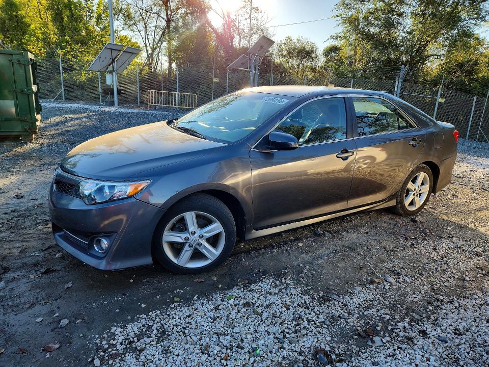 TOYOTA CAMRY 2013 с VIN 4T1BF1FK0DU658689 - Снимка от търг