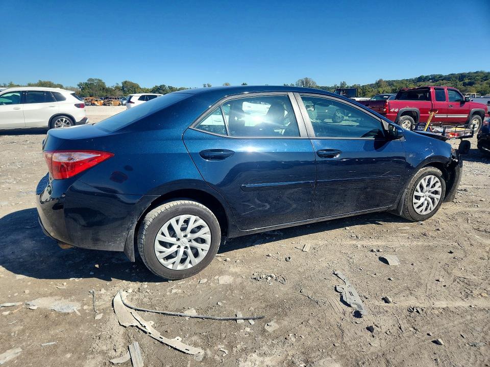 Photo 3 from auction – 2018 TOYOTA COROLLA with VIN 5YFBURHE5JP794311