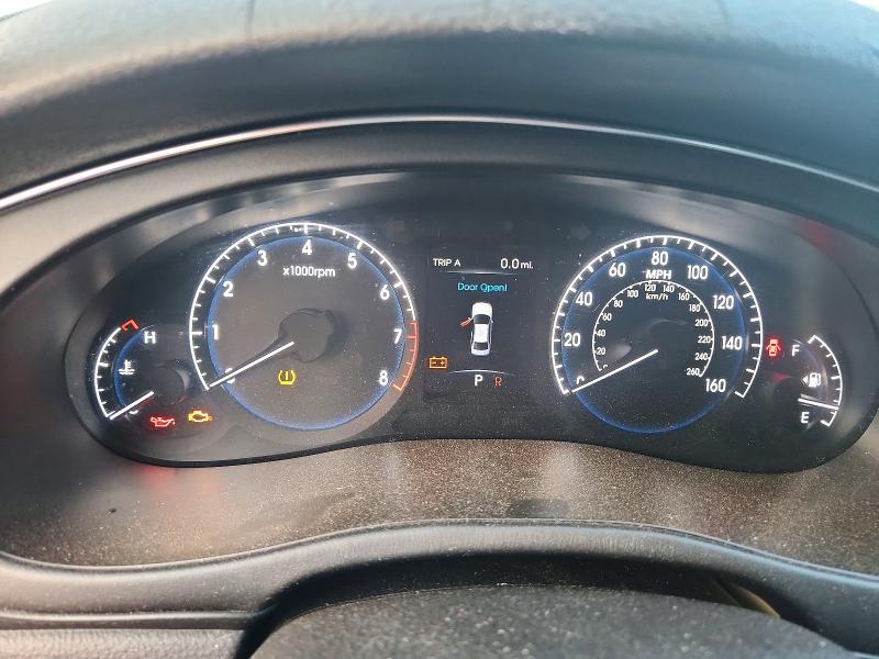 Photo 9 from auction – 2012 HYUNDAI GENESIS with VIN KMHGC4DH7CU158101