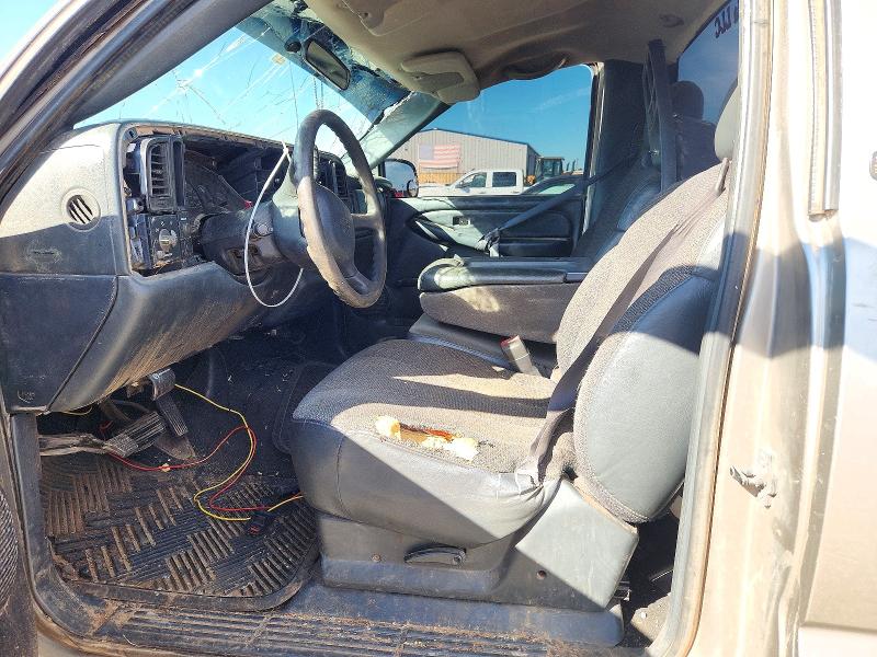 Снимка 7 от търг – 2000 CHEVROLET SILVERADO с VIN 1GCEC14W7YZ196947