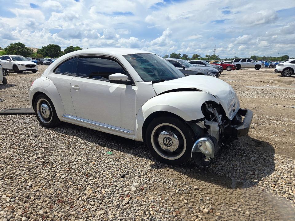 Снимка 4 от търг – 2012 VOLKSWAGEN BEETLE с VIN 3VWHP7ATXCM625441