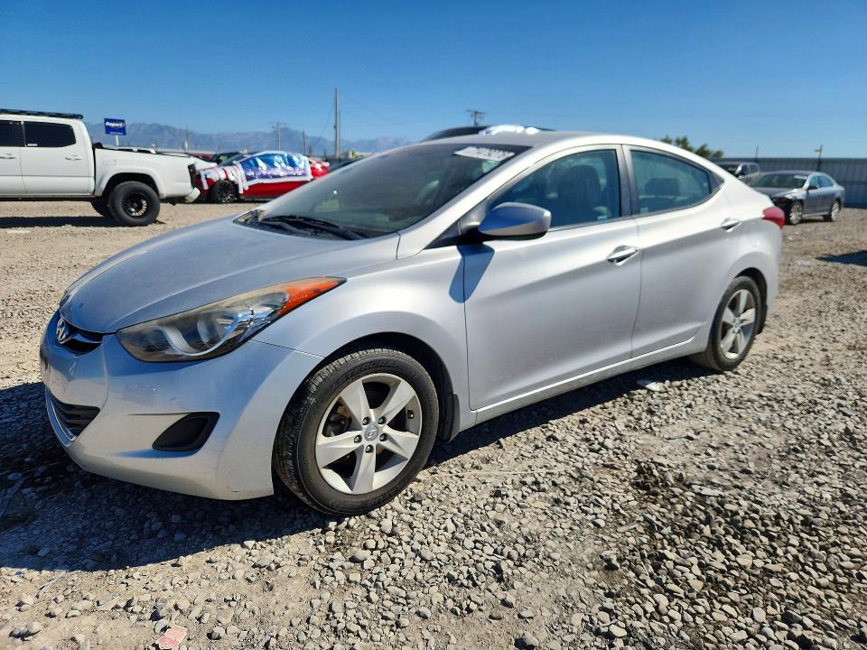 HYUNDAI ELANTRA 2013 with VIN KMHDH4AE8DU962553 - Photo from auction