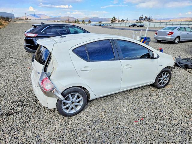 Photo 3 from auction – 2014 TOYOTA PRIUS C with VIN JTDKDTB36E1563688