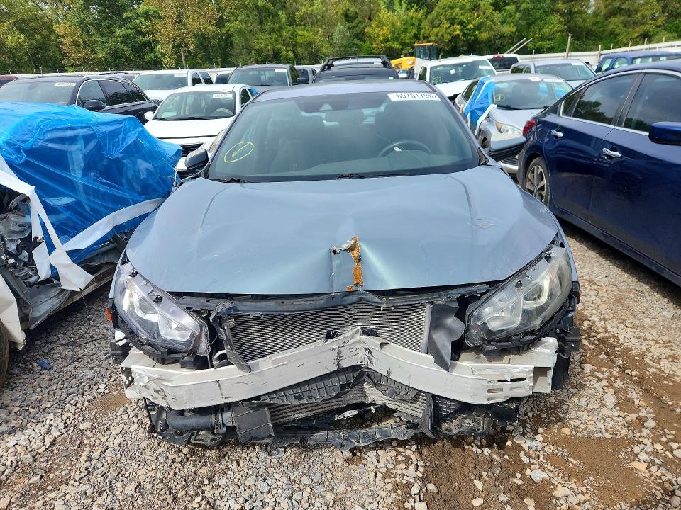Photo 5 from auction – 2019 HONDA CIVIC with VIN SHHFK7H47KU419552