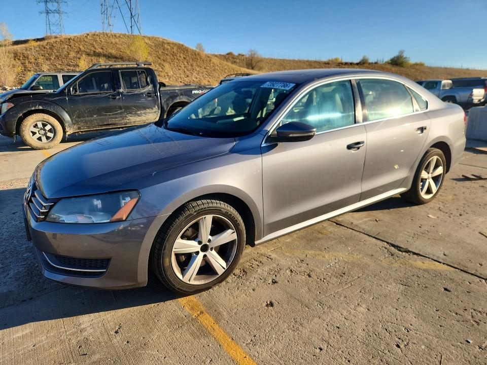 Снимка 1 от търг – 2012 VOLKSWAGEN PASSAT с VIN 1VWBH7A32CC097687
