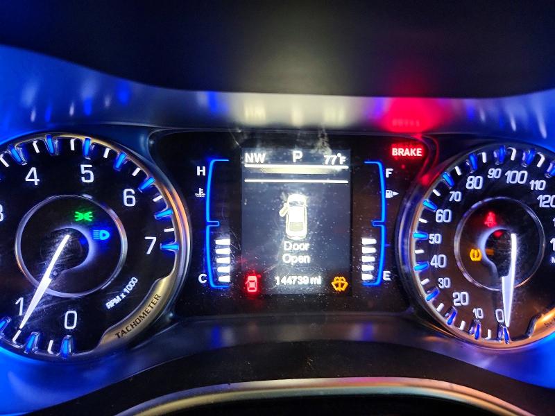 Foto 9 de la subasta – 2015 CHRYSLER 200 con VIN 1C3CCCAB7FN502039