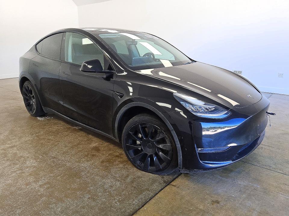 Photo 4 from auction – 2022 TESLA MODEL Y with VIN 7SAYGDEE7NF387457