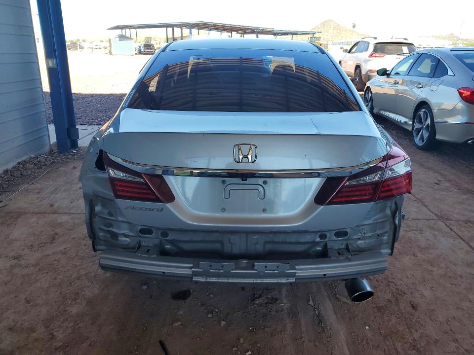 Снимка 6 от търг – 2017 HONDA ACCORD с VIN 1HGCR2F30HA265363