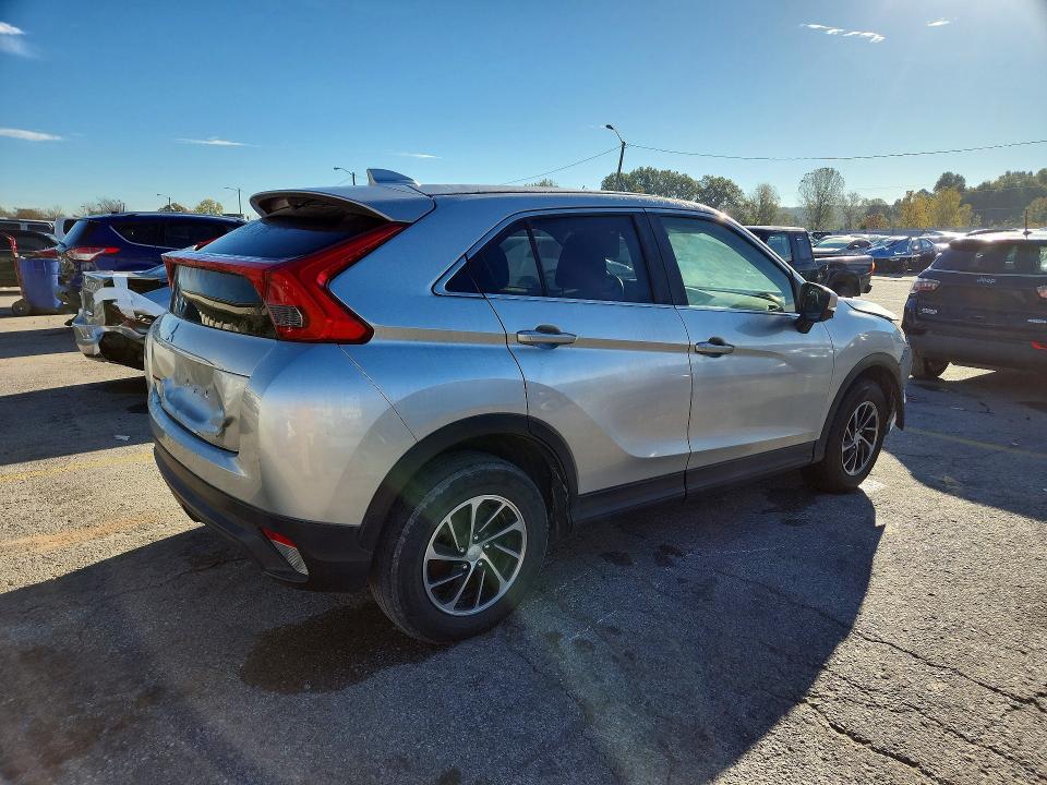 Снимка 3 от търг – 2020 MITSUBISHI ECLIPSE CROSS с VIN JA4AS3AA4LZ036176