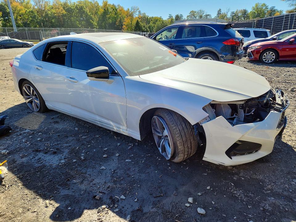 Снимка 4 от търг – 2021 ACURA TLX с VIN 19UUB6F64MA003138