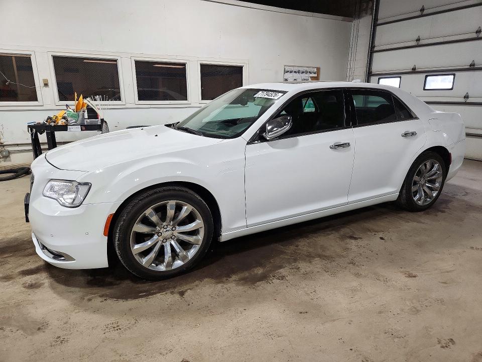 CHRYSLER 300 2018 с VIN 2C3CCAEG5JH319766 - Снимка от търг