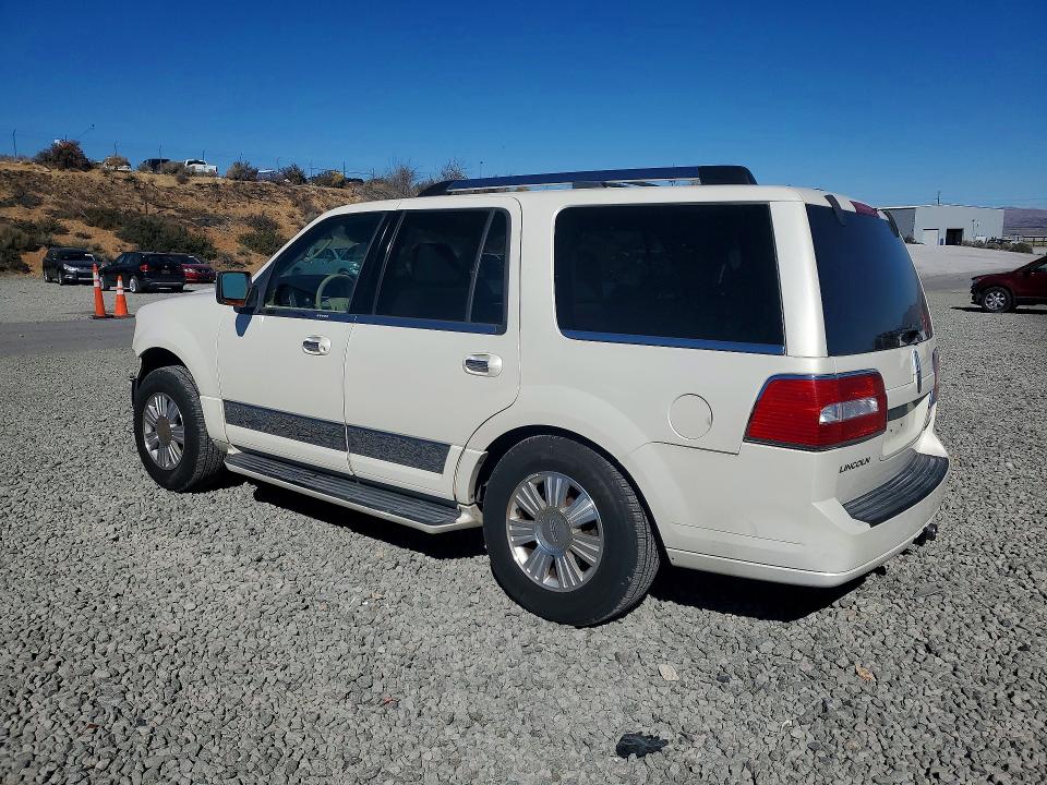 Снимка 2 от търг – 2007 LINCOLN NAVIGATOR с VIN 5LMFU27507LJ25786