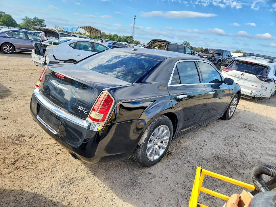 Photo 3 from auction – 2013 CHRYSLER 300C with VIN 2C3CCAET5DH585144