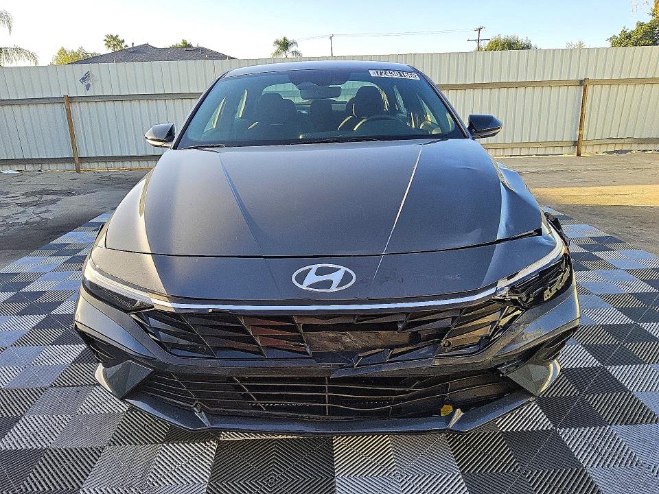 Снимка 5 от търг – 2026 HYUNDAI ELANTRA с VIN KMHLM4DGXTU225597