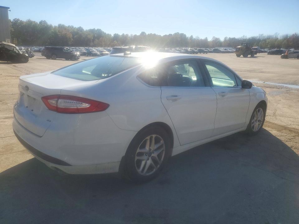 Снимка 3 от търг – 2016 FORD FUSION с VIN 3FA6P0H78GR146508