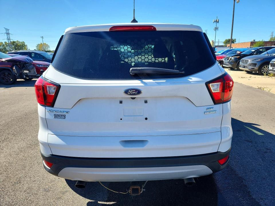 Photo 6 from auction – 2019 FORD ESCAPE with VIN 1FMCU0GD9KUA65379