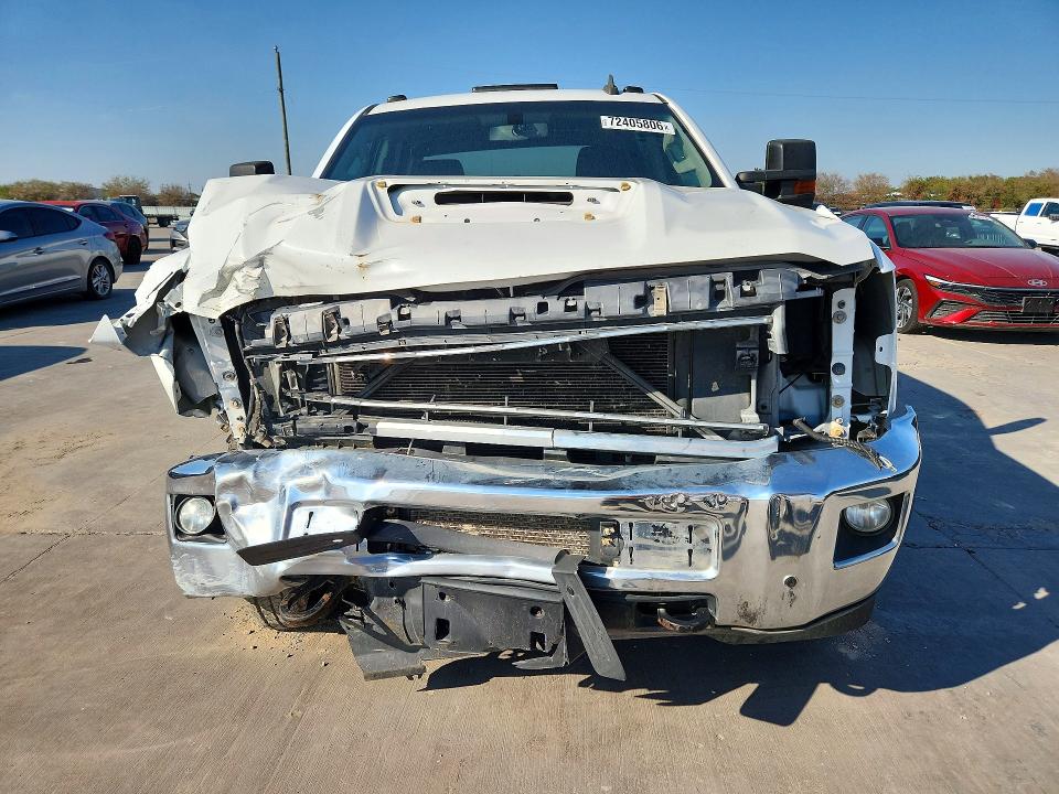 Zdjęcie 5 z aukcji – 2018 CHEVROLET SILVERADO z VIN 1GC1KVEY3JF110680