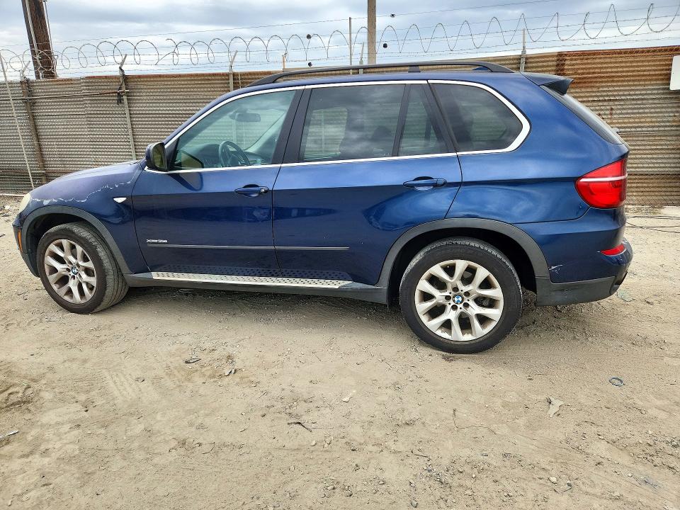 Снимка 2 от търг – 2013 BMW X5 с VIN 5UXZV4C5XD0E02249