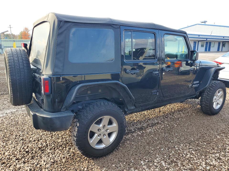 Снимка 3 от търг – 2016 JEEP WRANGLER UNLIMITED с VIN 1C4BJWDG7GL270559
