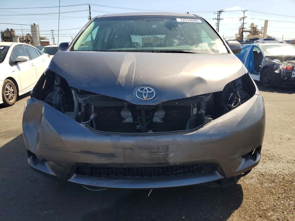Photo 5 from auction – 2014 TOYOTA SIENNA with VIN 5TDKK3DC4ES443216