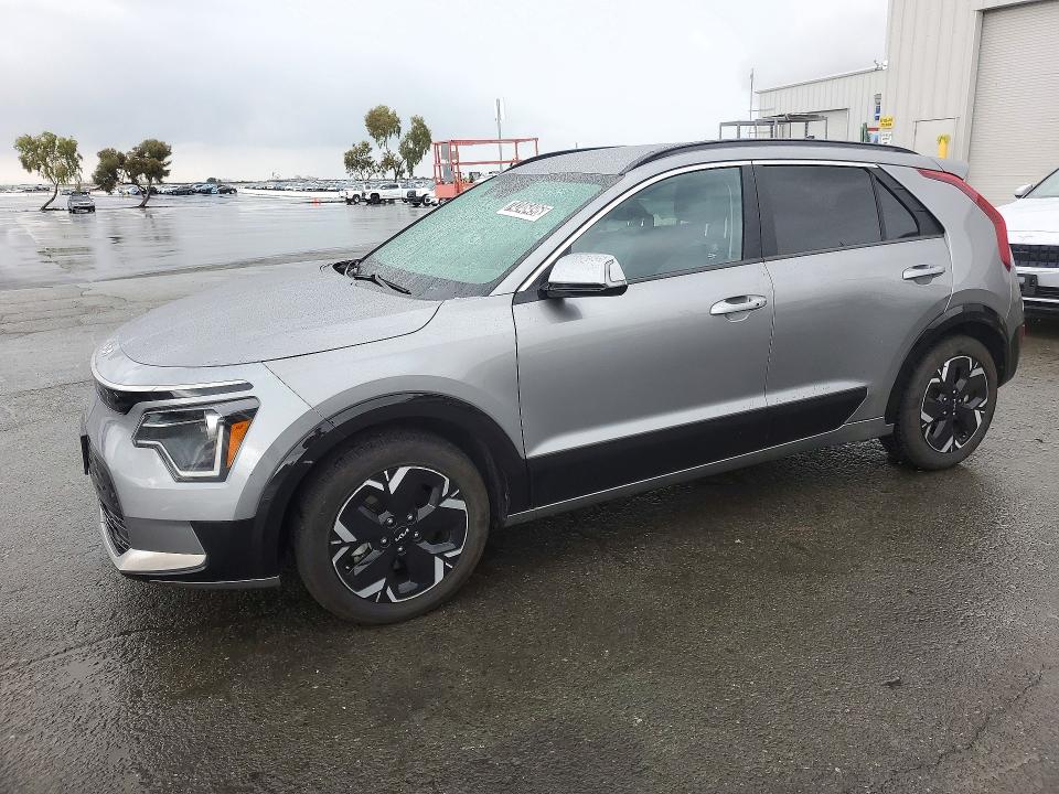 KIA NIRO 2024 with VIN KNDCR3L1XR5121594 - Photo from auction