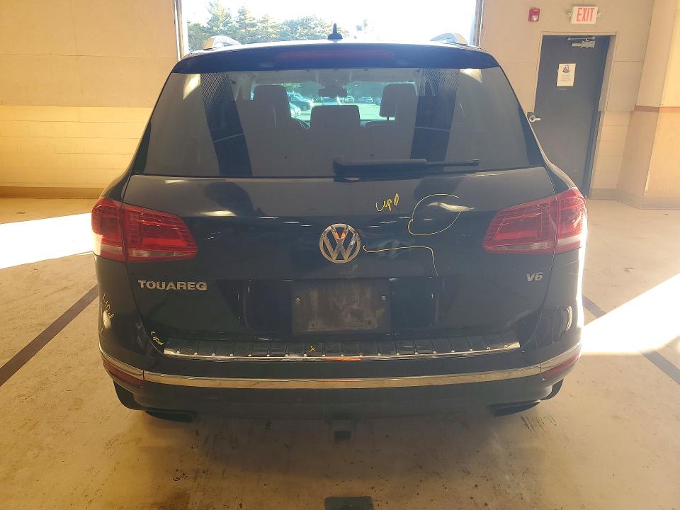 Снимка 6 от търг – 2016 VOLKSWAGEN TOUAREG с VIN WVGEF9BPXGD008141