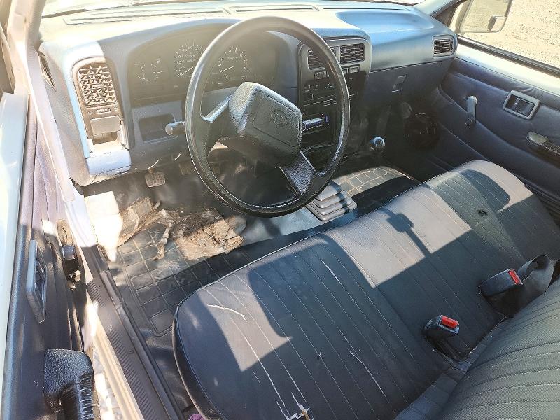 Снимка 8 от търг – 1995 NISSAN TRUCK с VIN 1N6SD11S4SC341791
