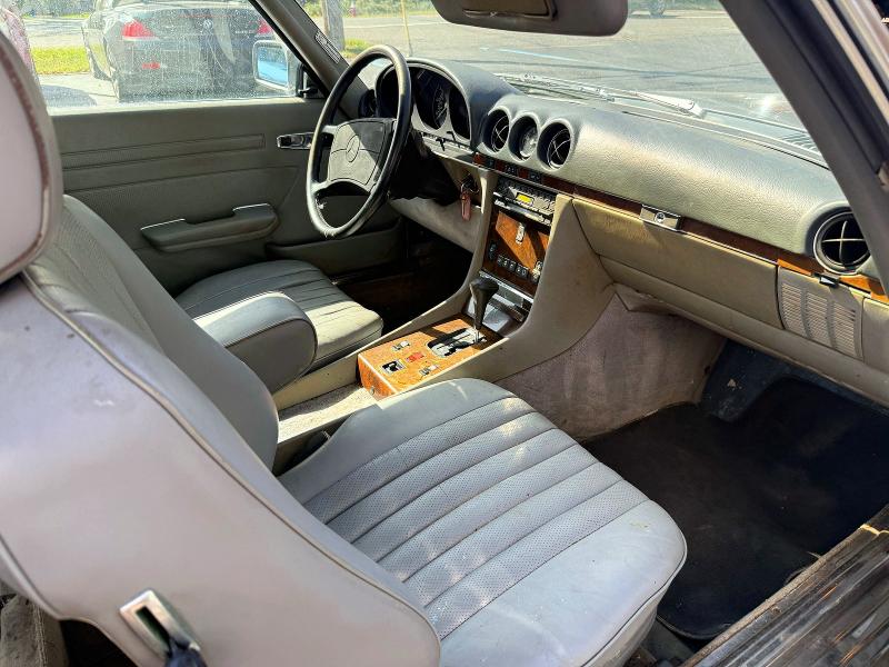 Снимка 5 от търг – 1987 MERCEDES-BENZ 560 с VIN WDBBA48D9HA061016