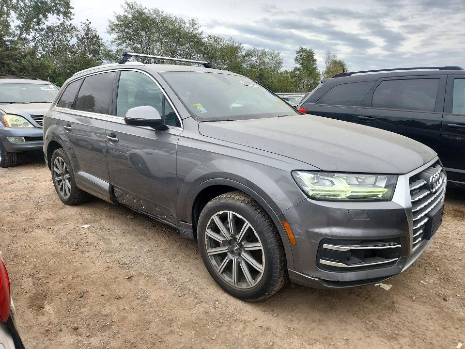 Снимка 4 от търг – 2018 AUDI Q7 с VIN WA1VAAF79JD006168