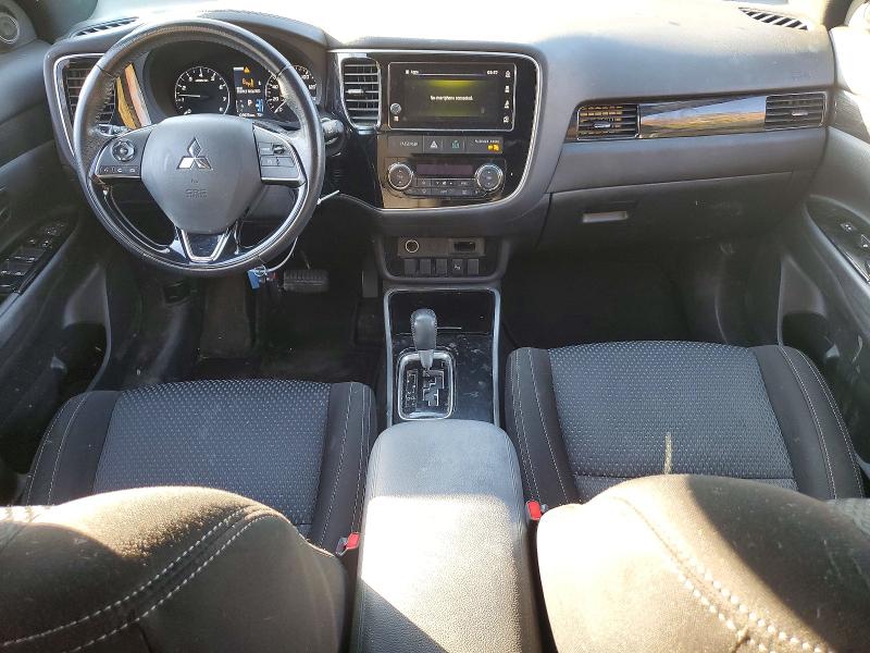 Photo 8 from auction – 2018 MITSUBISHI OUTLANDER with VIN JA4AZ3A35JZ018294