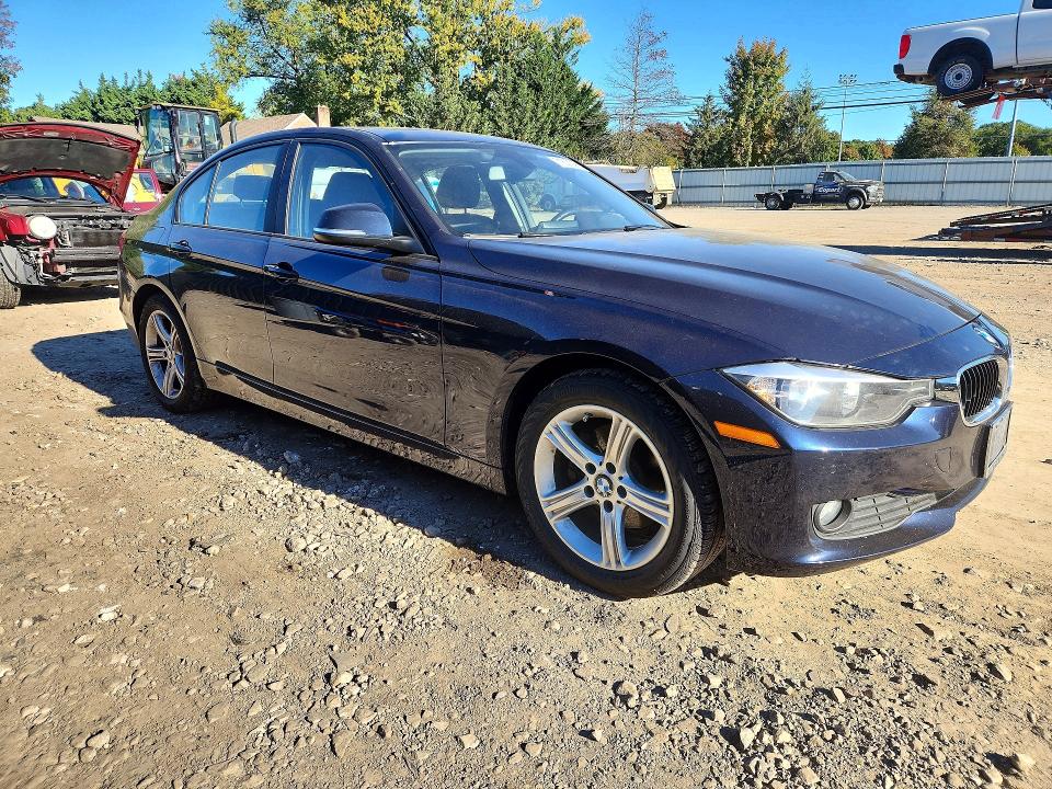 Zdjęcie 4 z aukcji – 2014 BMW 320 z VIN WBA3C3G57ENS70521
