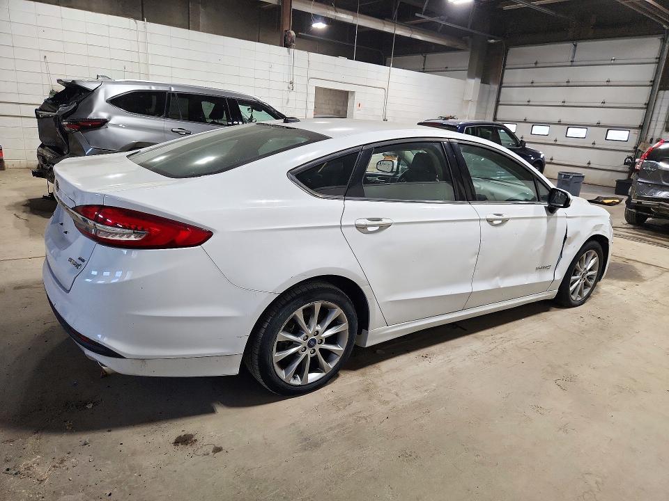 Zdjęcie 3 z aukcji – 2017 FORD FUSION z VIN 3FA6P0LU0HR323342